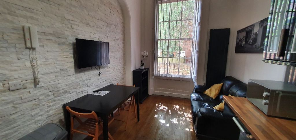 Property photo 3 of 16 Lounge/Kitchen