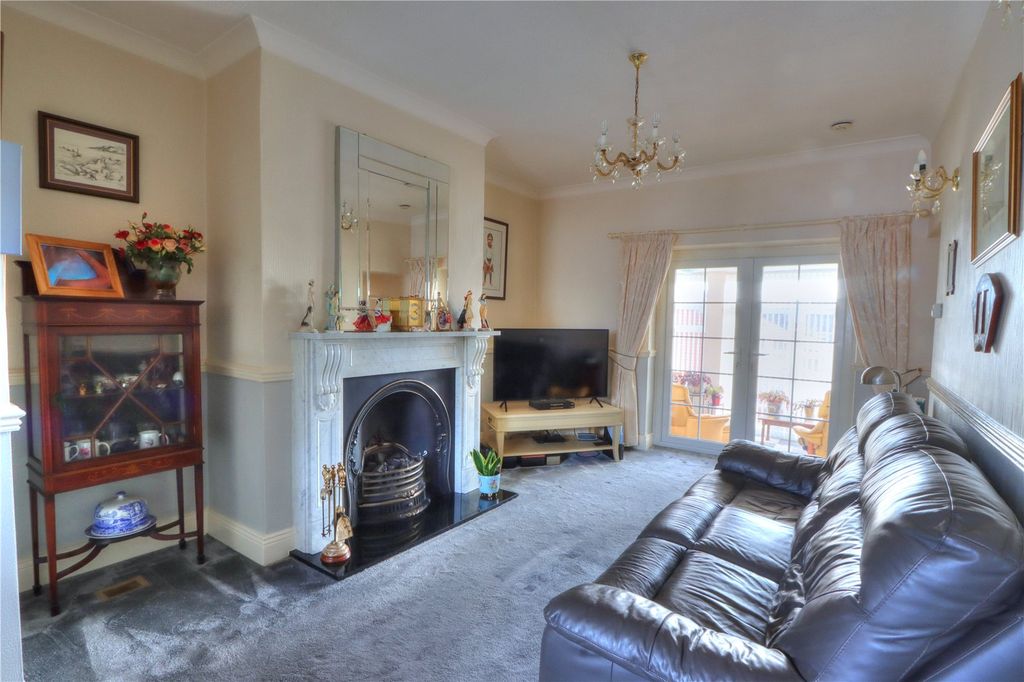 Property photo 2 of 11 Picture No. 17