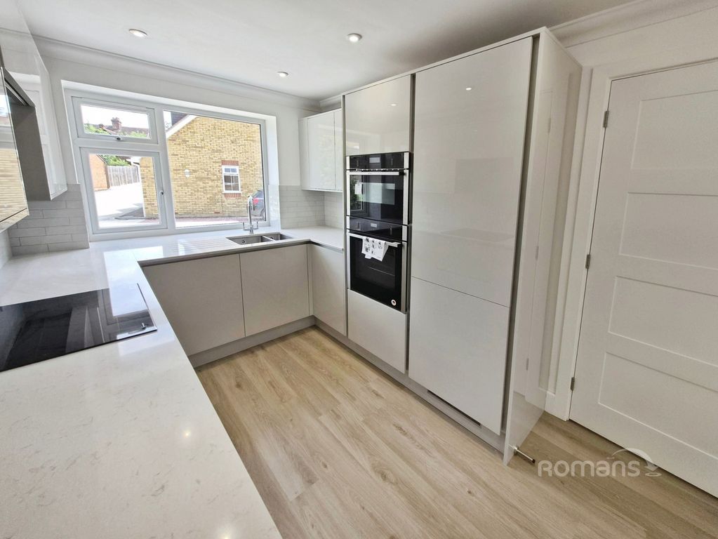 Property photo 3 of 19 Pbox-Img.Jpg