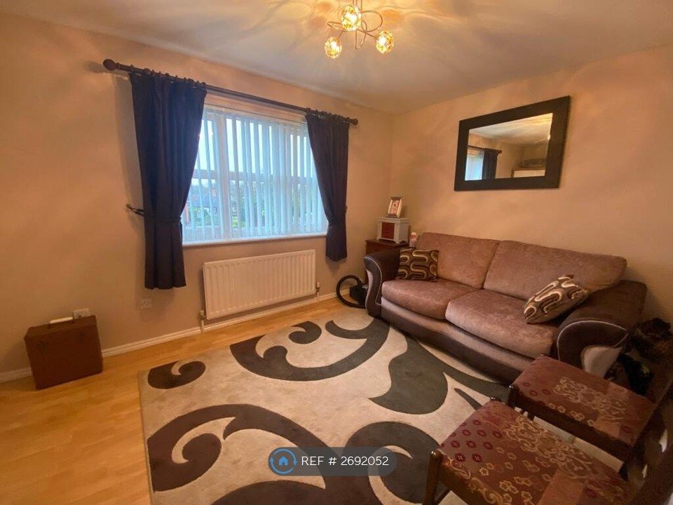 Property photo 2 of 9