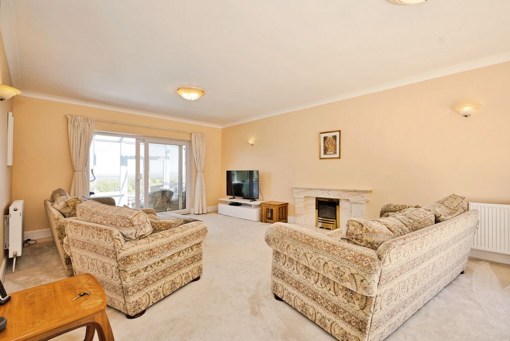 Property photo 2 of 41 Pbox-Img.Jpg