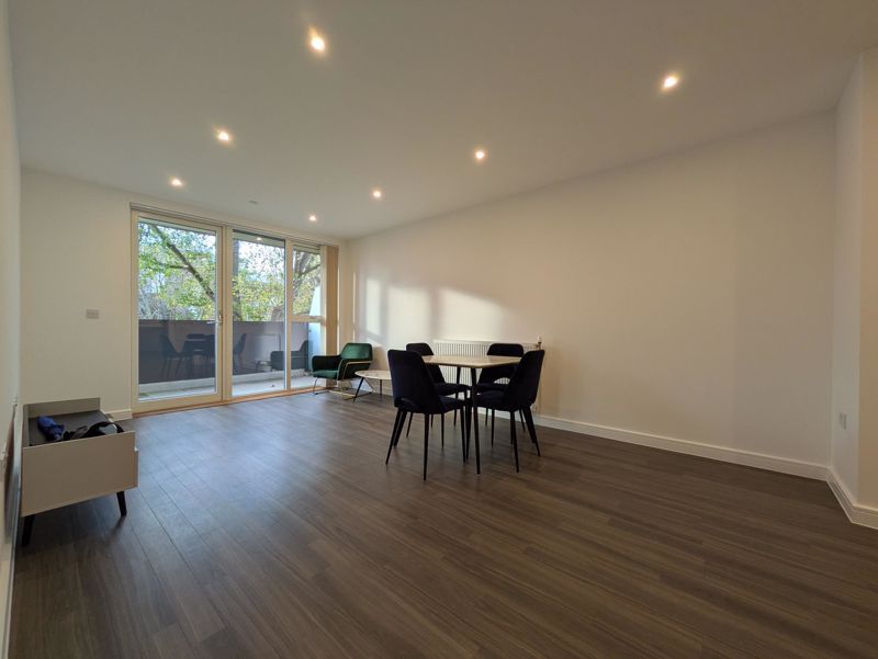 Property photo 2 of 8 Photo 7