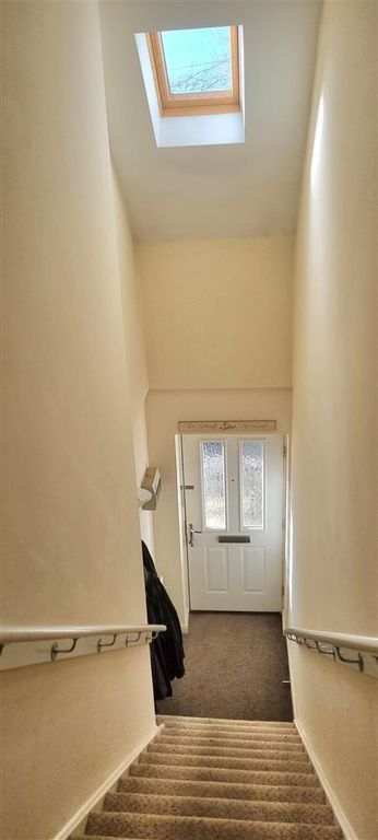 Property photo 2 of 9 1000041440.Jpg