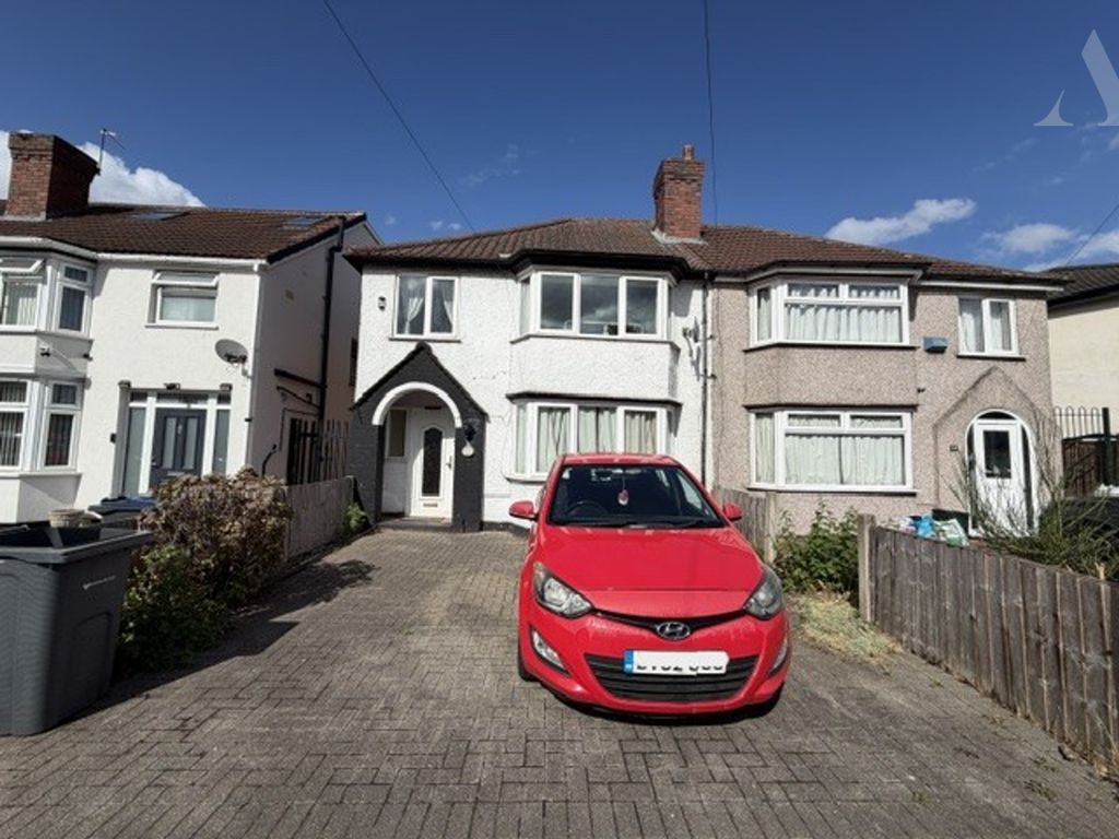 Property photo 1 of 11 12 Woodwells Frontage.Jpeg
