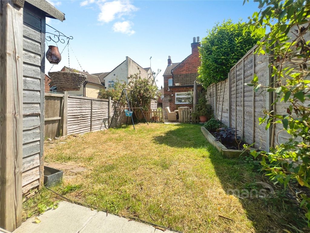 Property photo 2 of 15 Picture No. 02