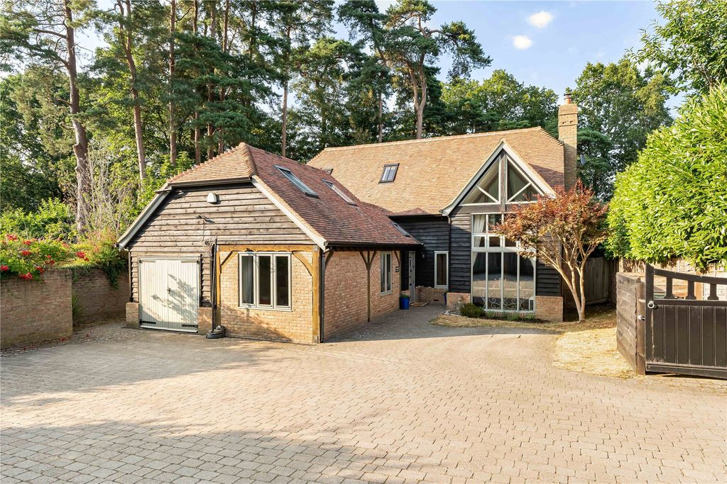 Property photo 1 of 32 Picture No. 21