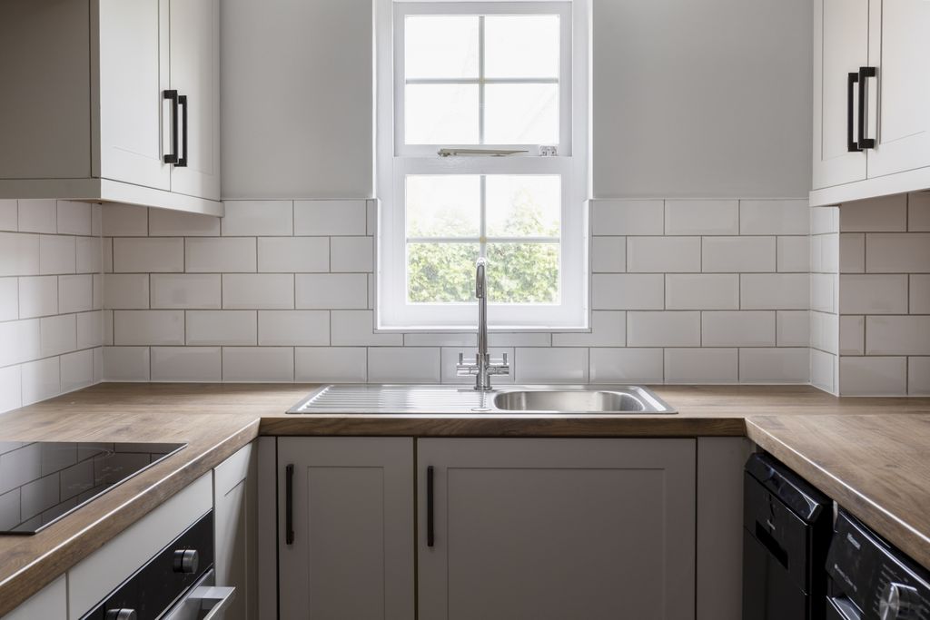 Property photo 3 of 17 22_Canon_Court_1