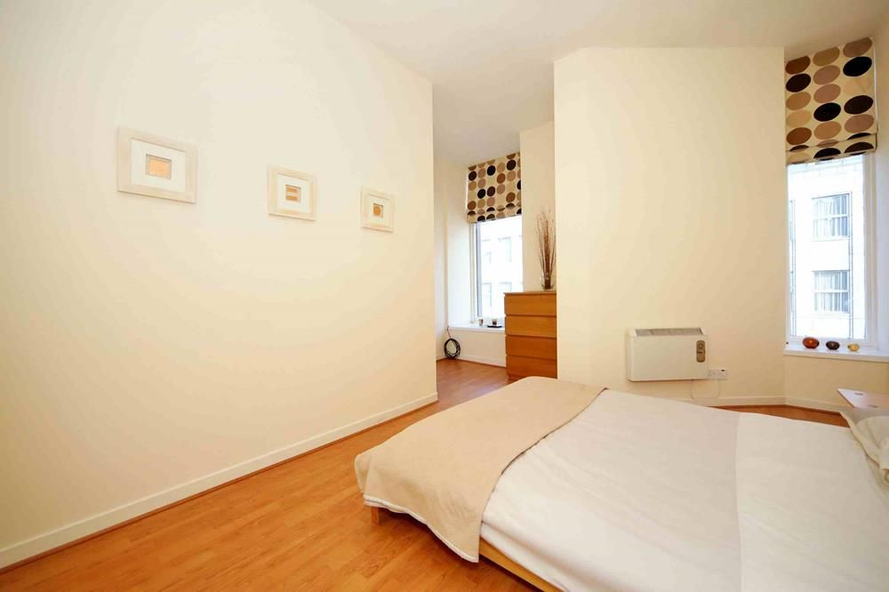 Property photo 3 of 8 Bedroom 1