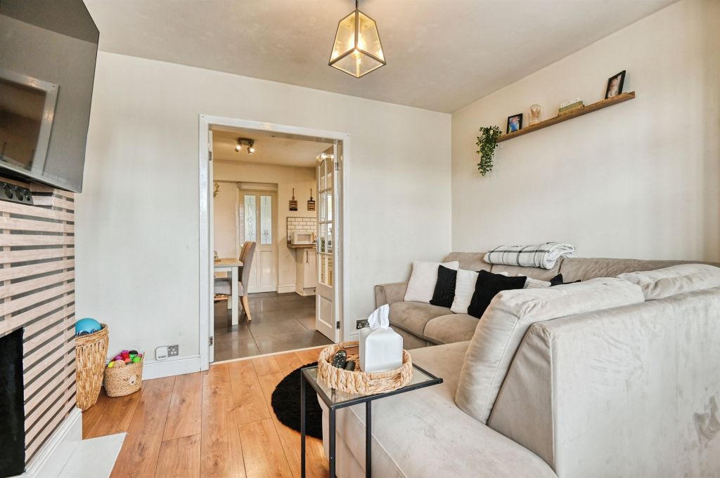 Property photo 3 of 17