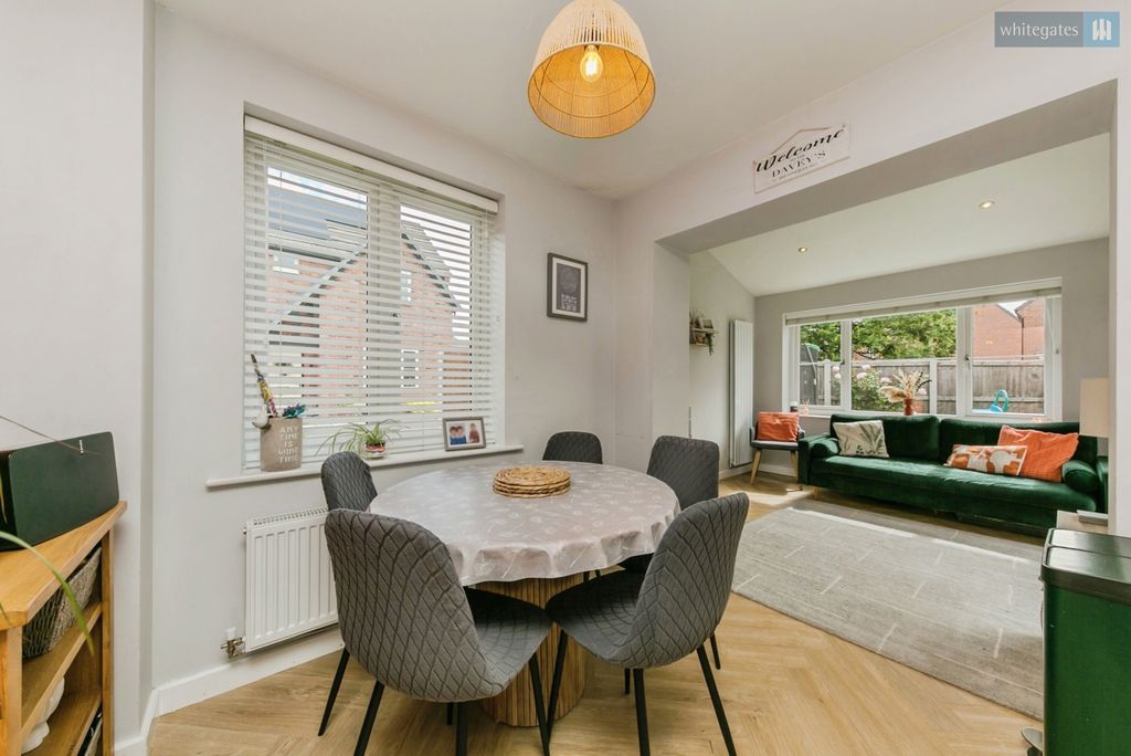 Property photo 2 of 20 Pbox-Img.Jpg