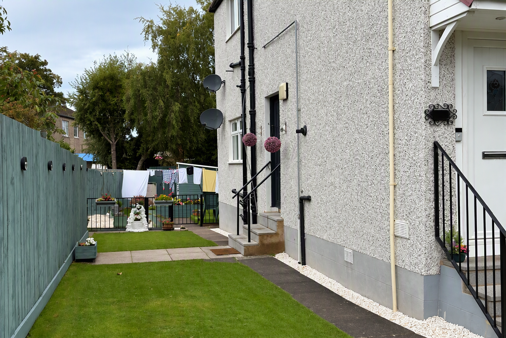 Property photo 1 of 13 Front External