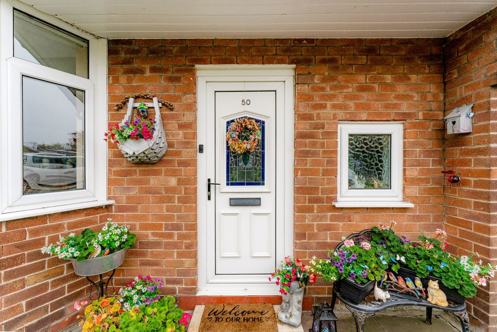 Property photo 2 of 21 Photograph 3