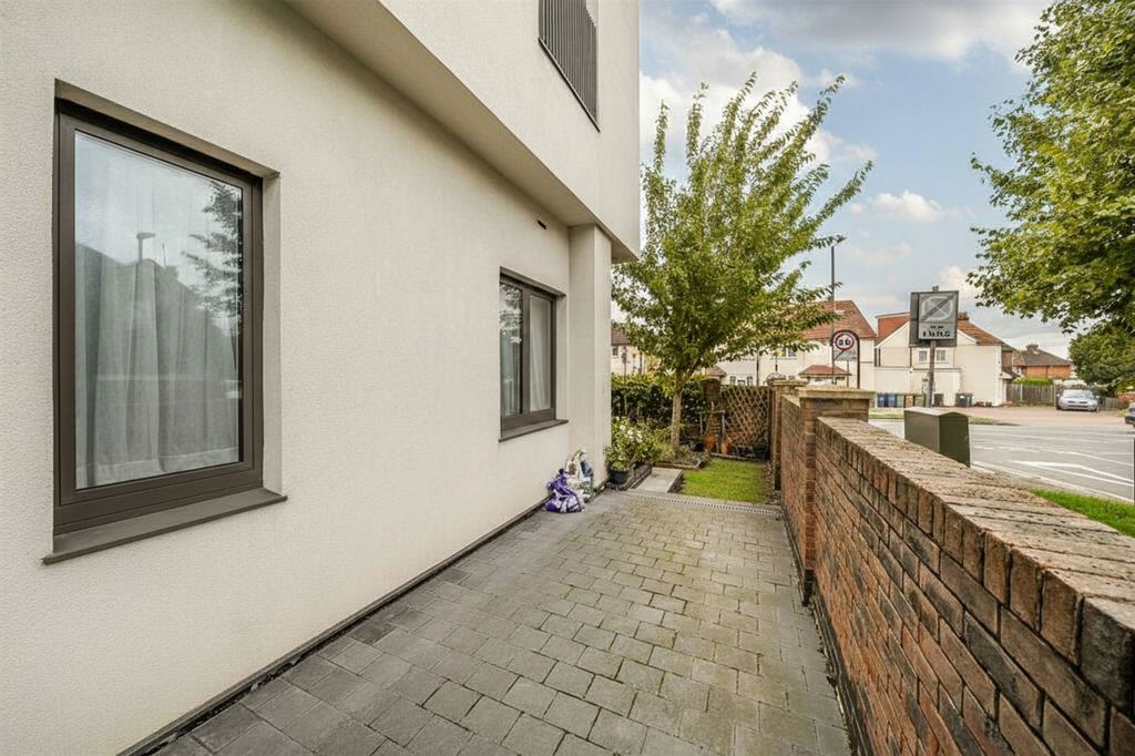 Property photo 3 of 15