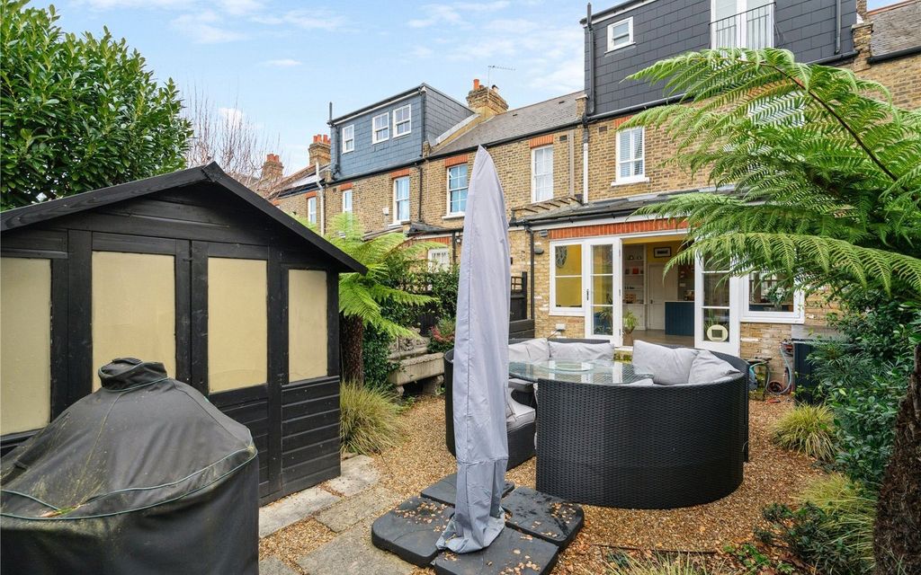 Property photo 2 of 13