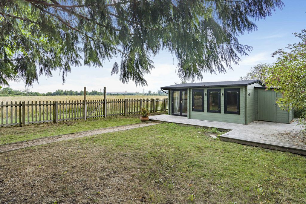 Property photo 3 of 31