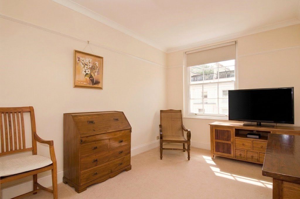 Property photo 2 of 5 Picture No. 11