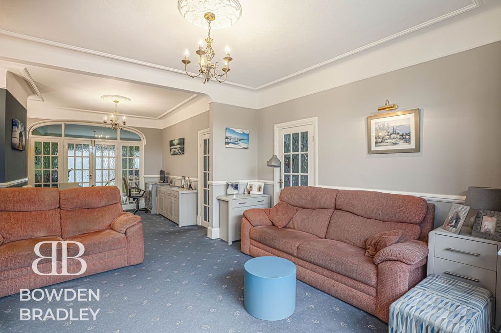 Property photo 3 of 22