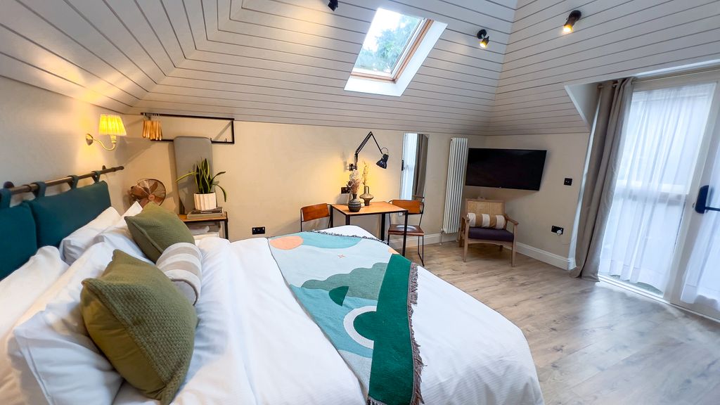 Property photo 1 of 5