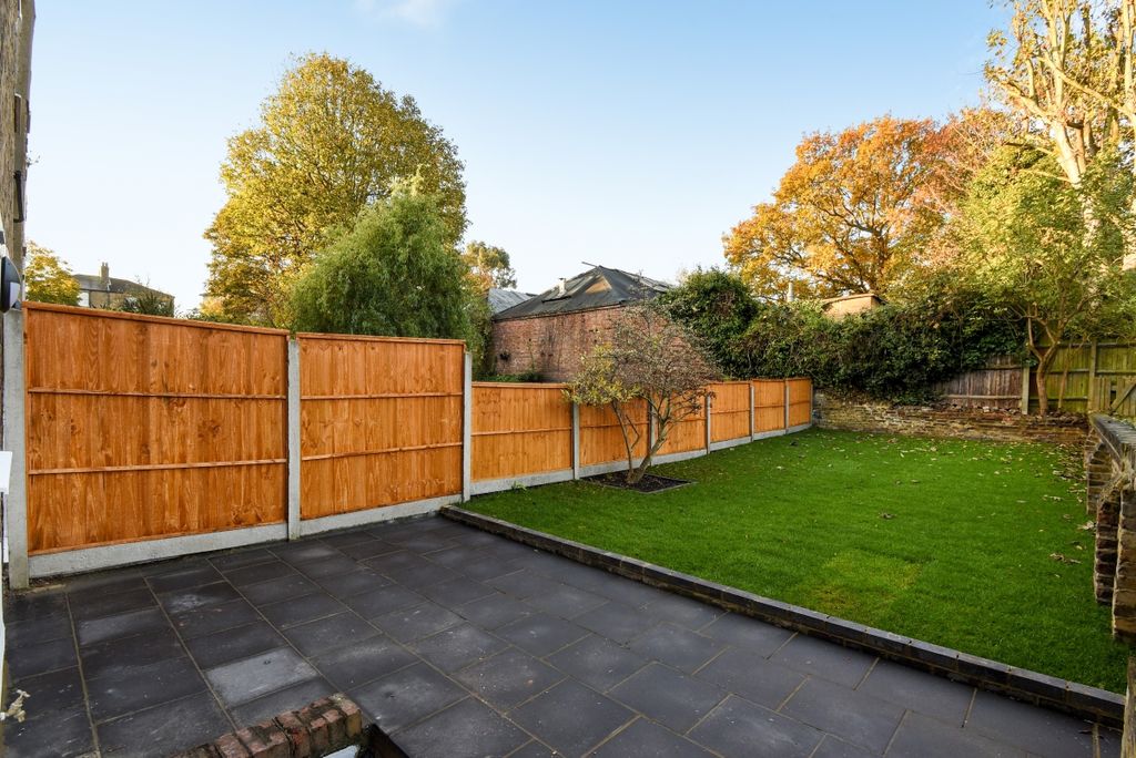 Property photo 3 of 7 147994 (5)