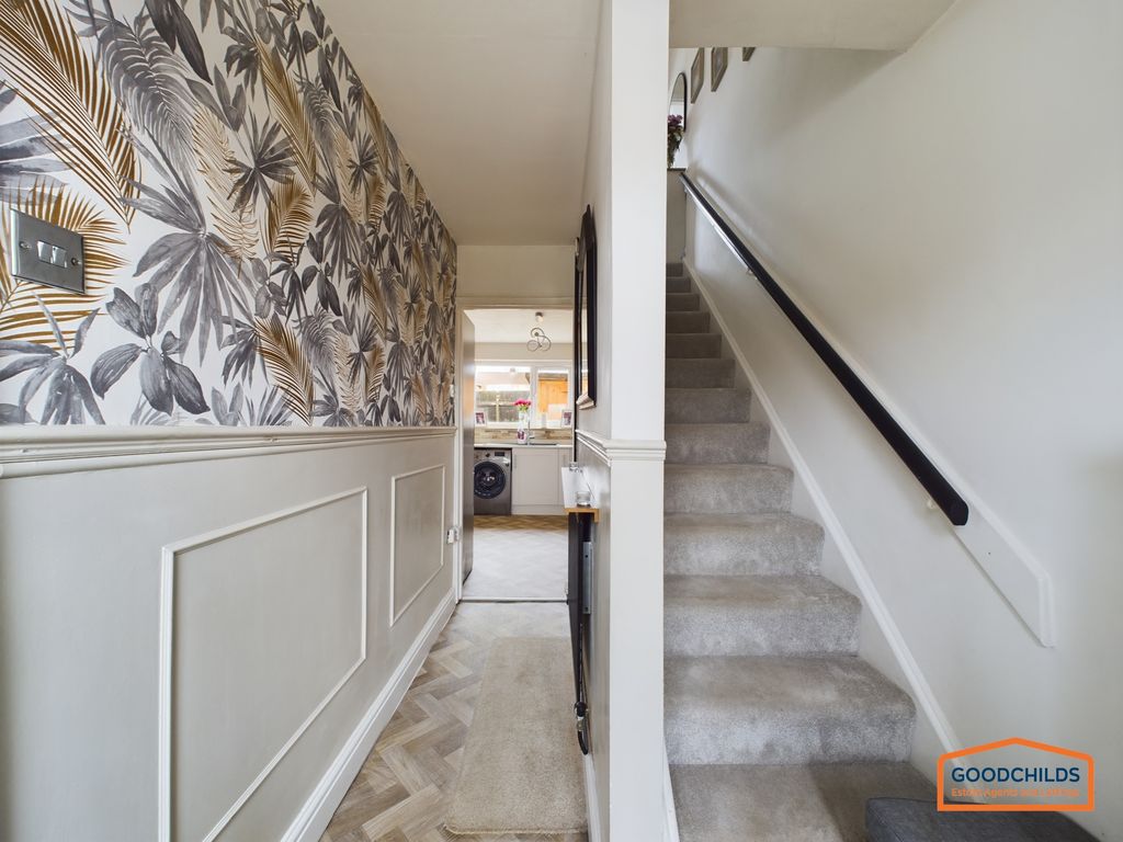 Property photo 2 of 31