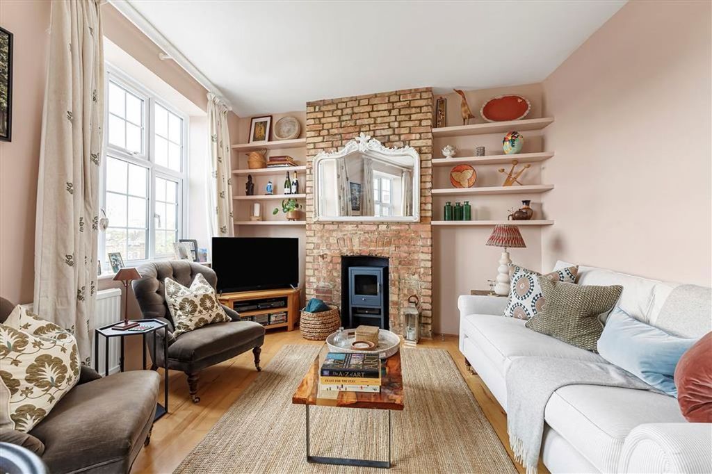 Property photo 2 of 12