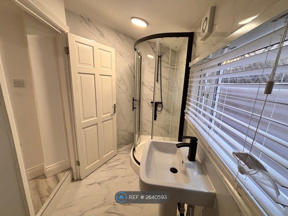 Property photo 3 of 3