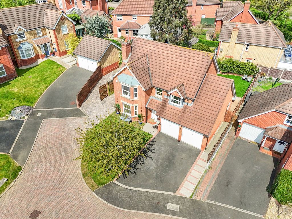 Property photo 3 of 34