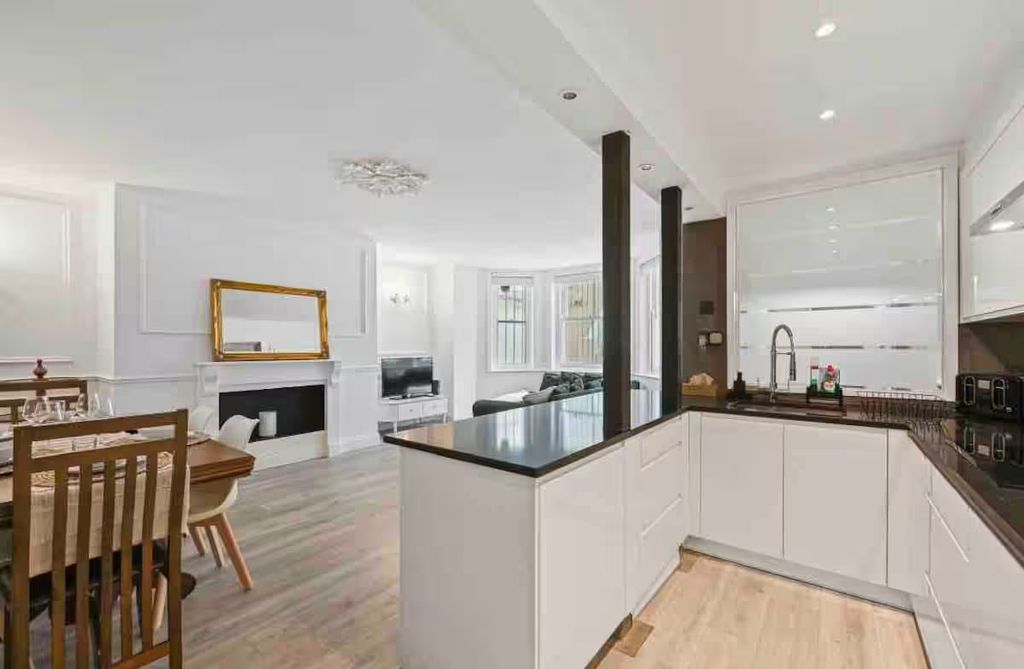 Property photo 3 of 21 Photo 2