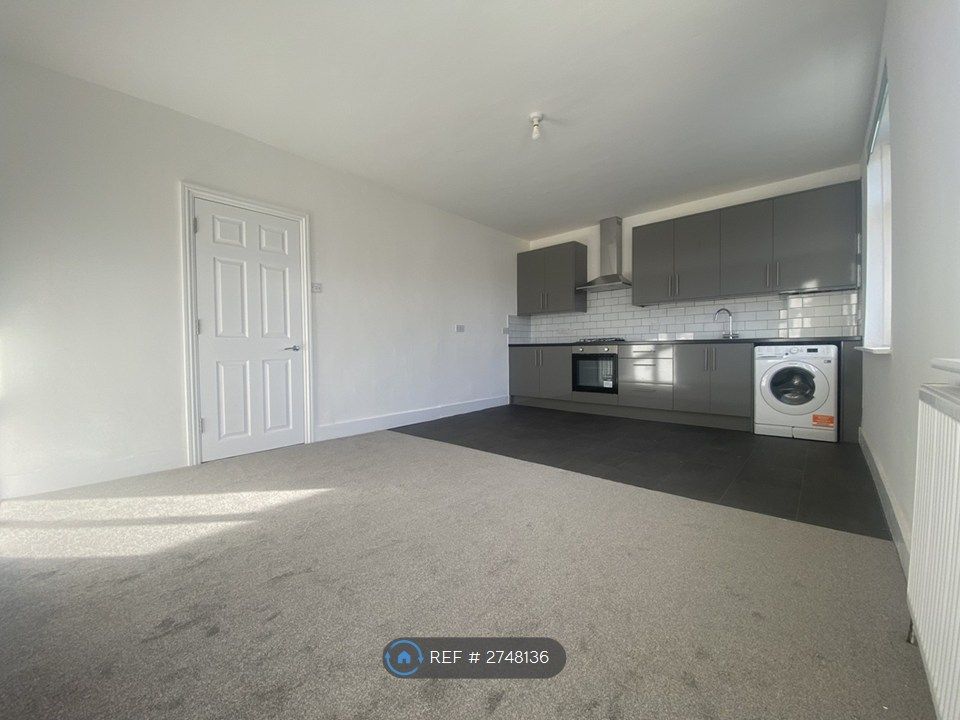 Property photo 1 of 13 Kitchen