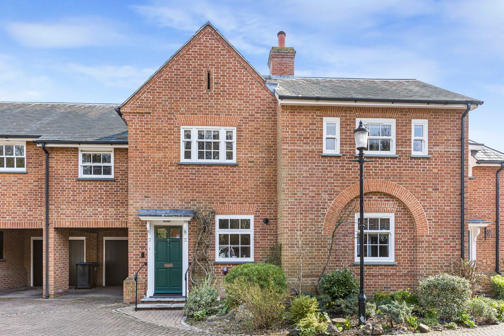 Property photo 1 of 21 Front