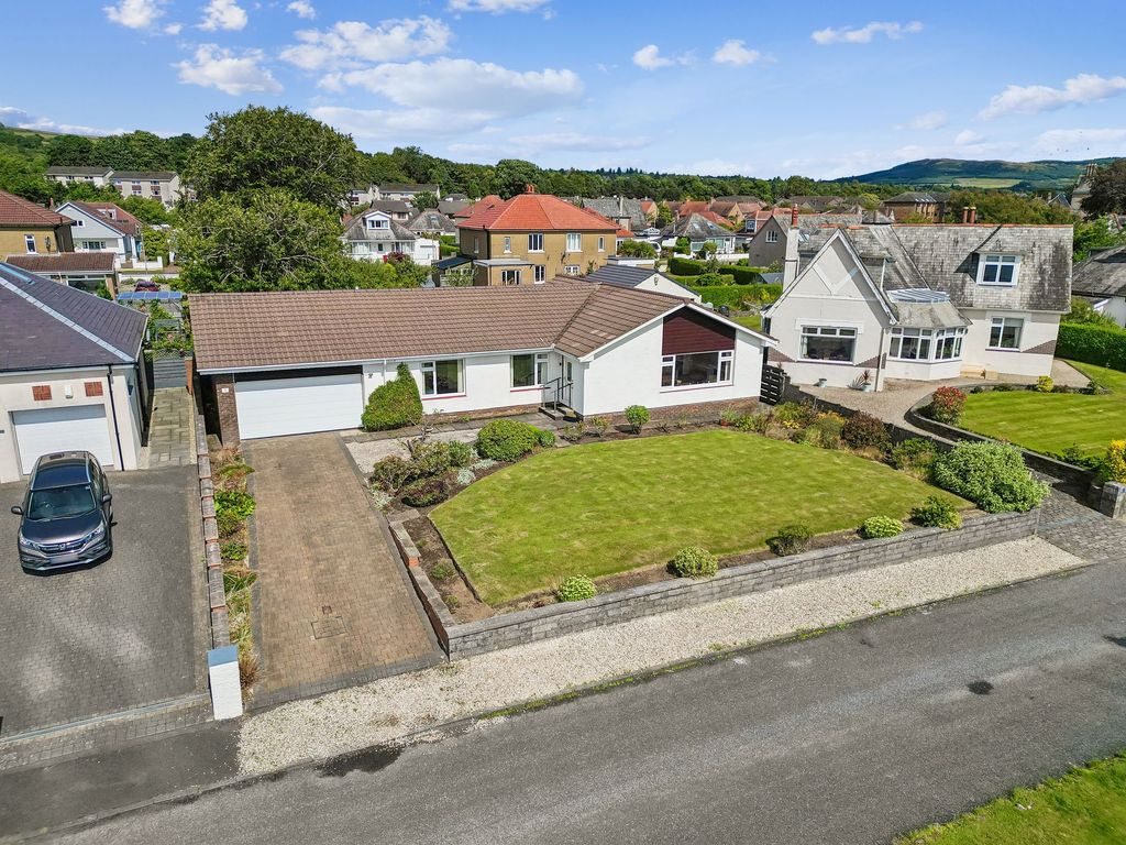 Property photo 1 of 31