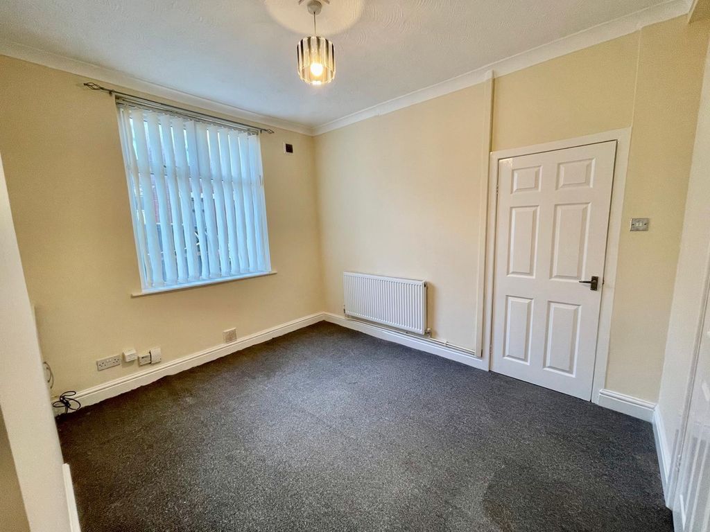 Property photo 3 of 23