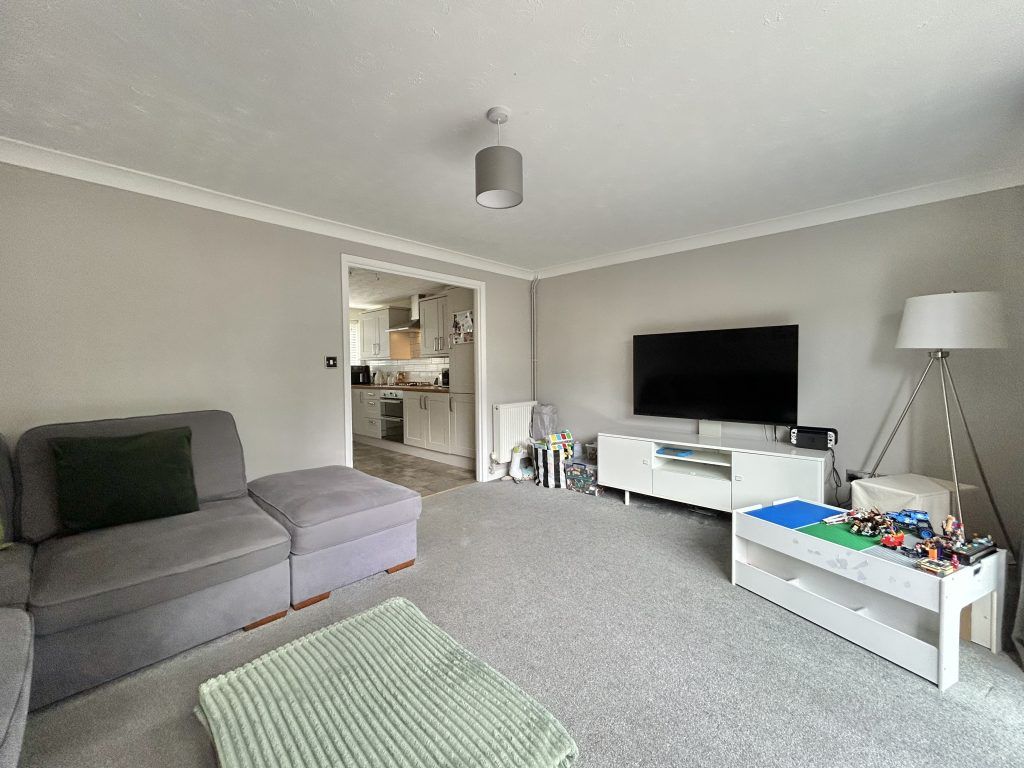 Property photo 3 of 11