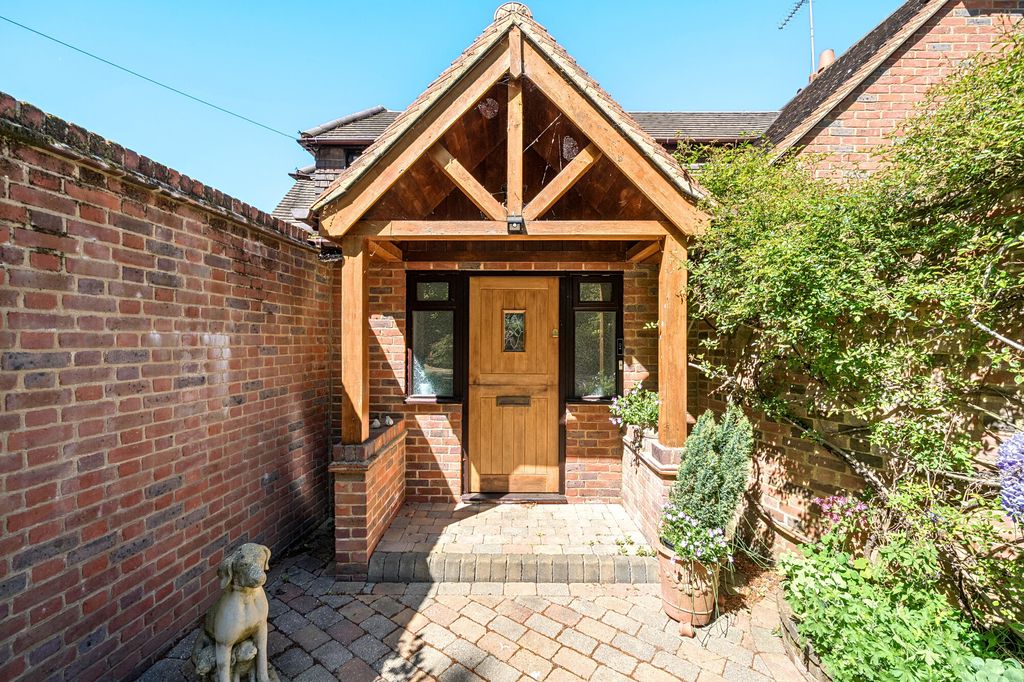 Property photo 2 of 37