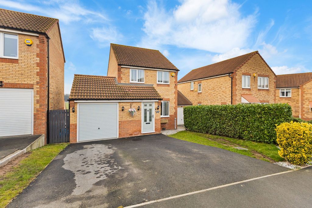 Property photo 1 of 26