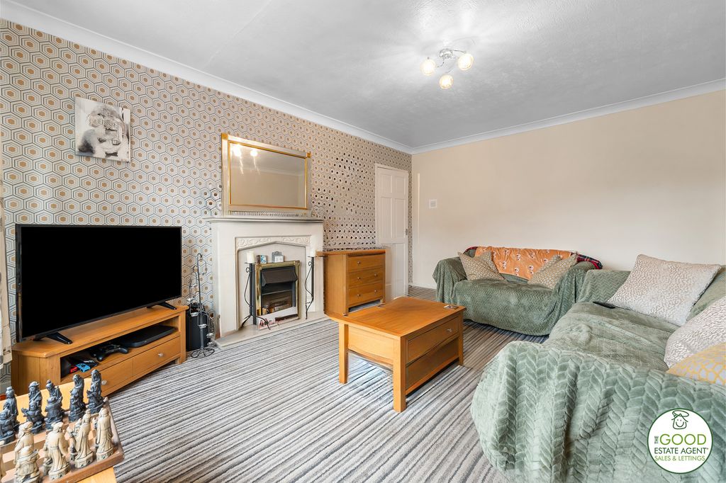 Property photo 3 of 31