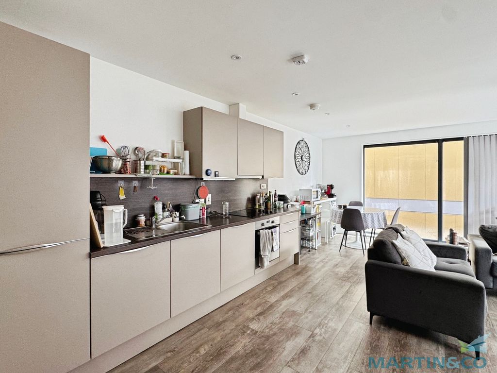 Property photo 1 of 11 E1E8d4B6--44D0-Aa83-3Ad3522F9D98-24901-00000B63E92
