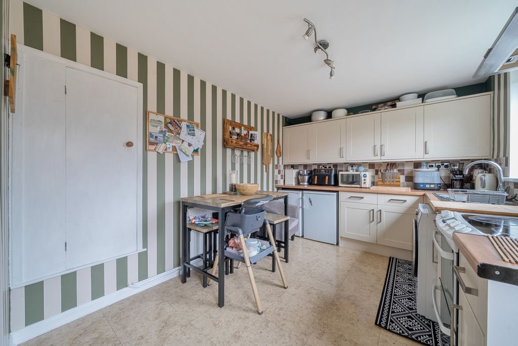 Property photo 3 of 20 1401637-9-696F61c9Ac92d