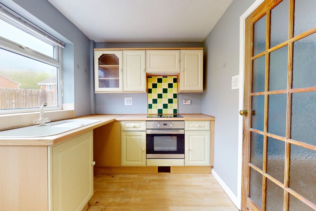 Property photo 2 of 17 5056803