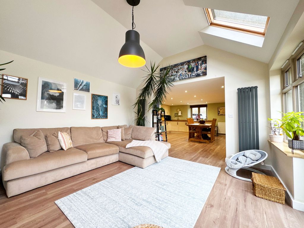 Property photo 2 of 24