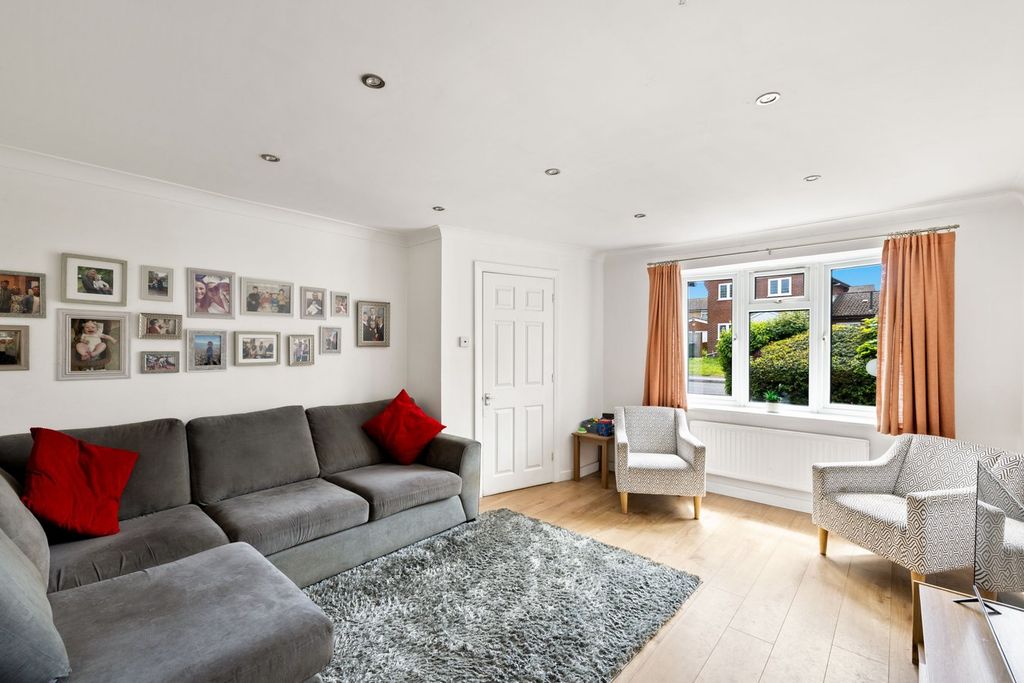 Property photo 2 of 17