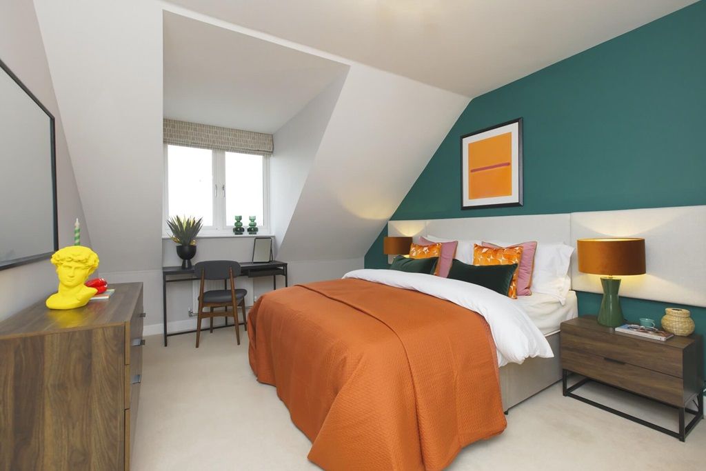 Property photo 1 of 12 Top Floor Could Be Dedicated To Bedroom 1