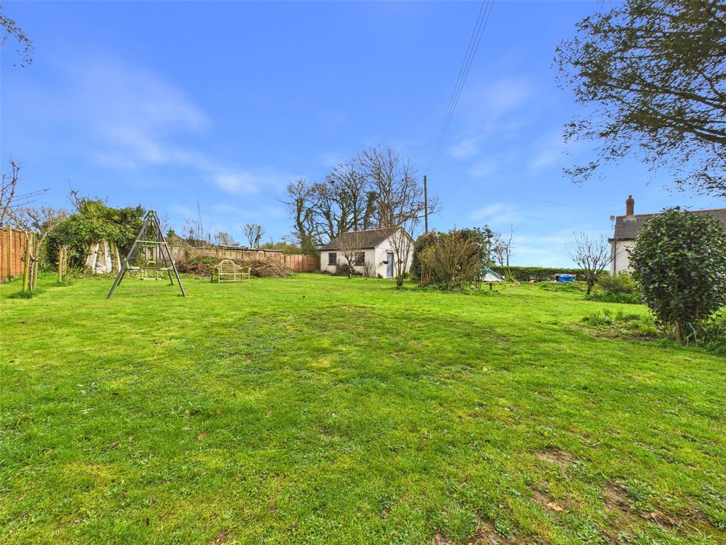 Property photo 2 of 31 Picture No. 81