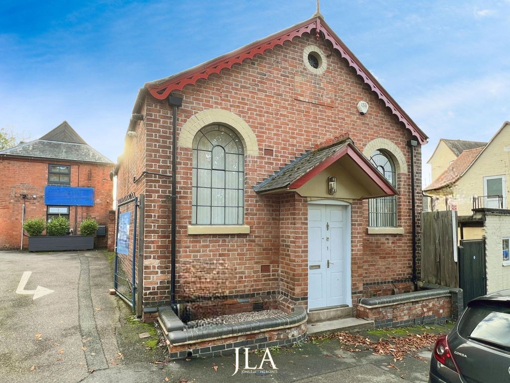 Property photo 2 of 20