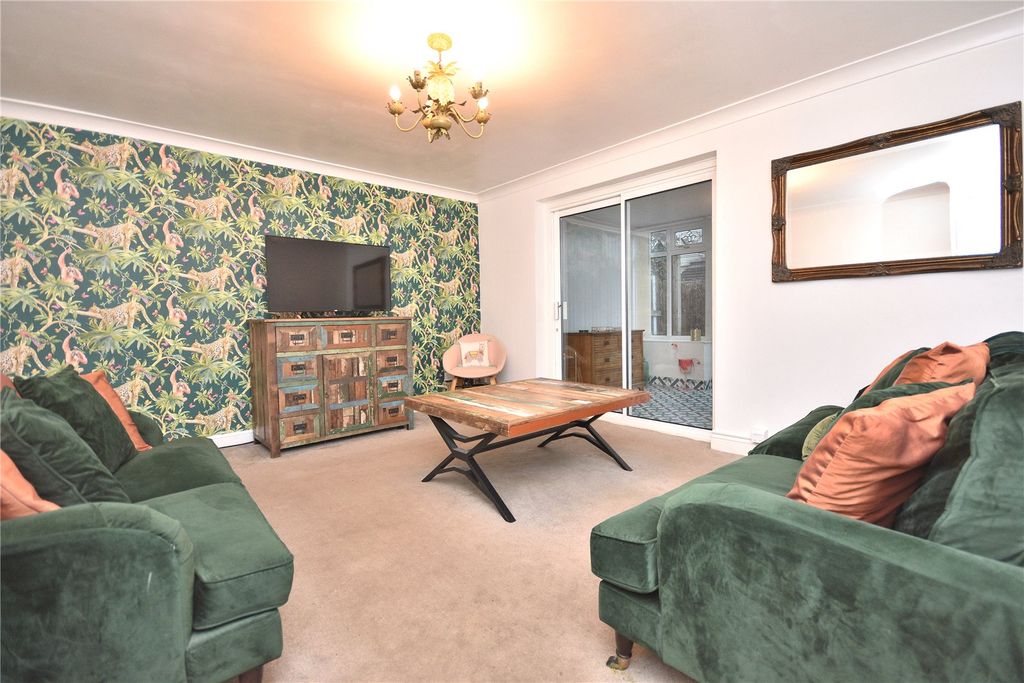 Property photo 2 of 15 Picture No. 13