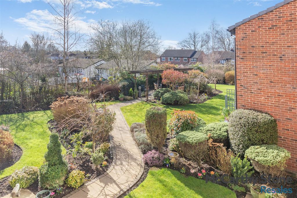 Property photo 1 of 32 8680514-Exterior01.Jpg