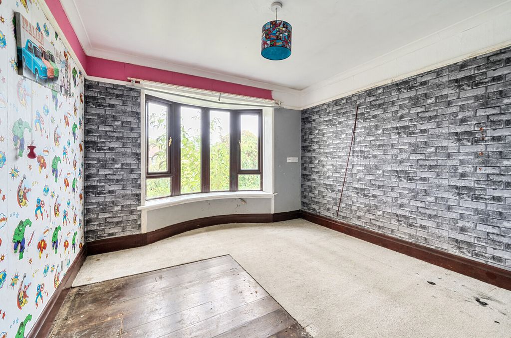 Property photo 2 of 12 Internal