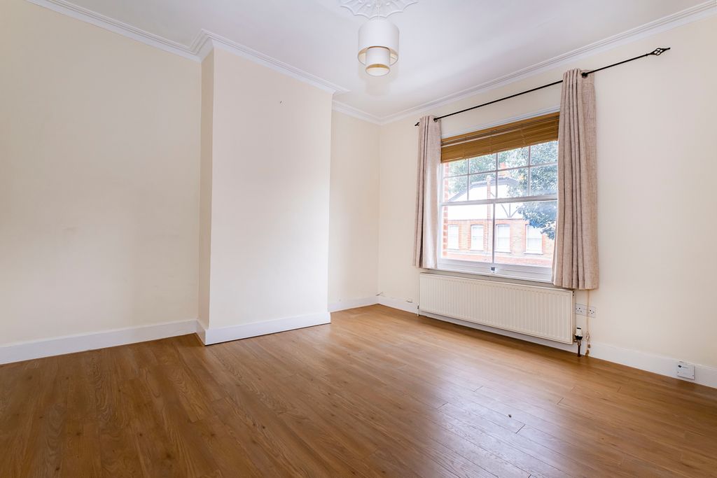 Property photo 2 of 6