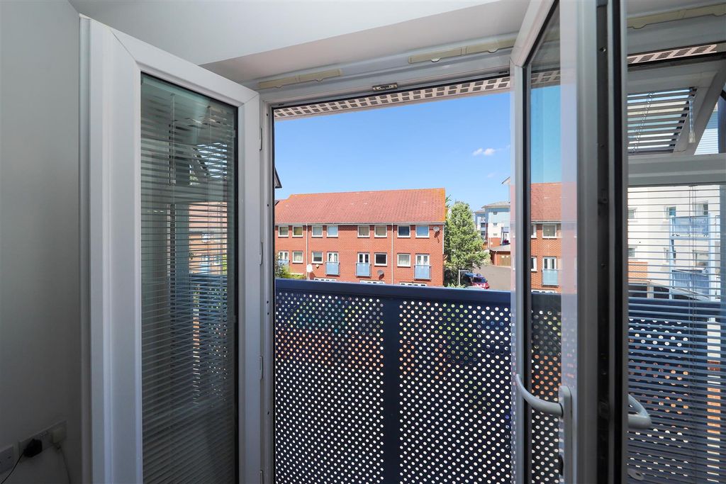 Property photo 3 of 17 Juliette Balcony