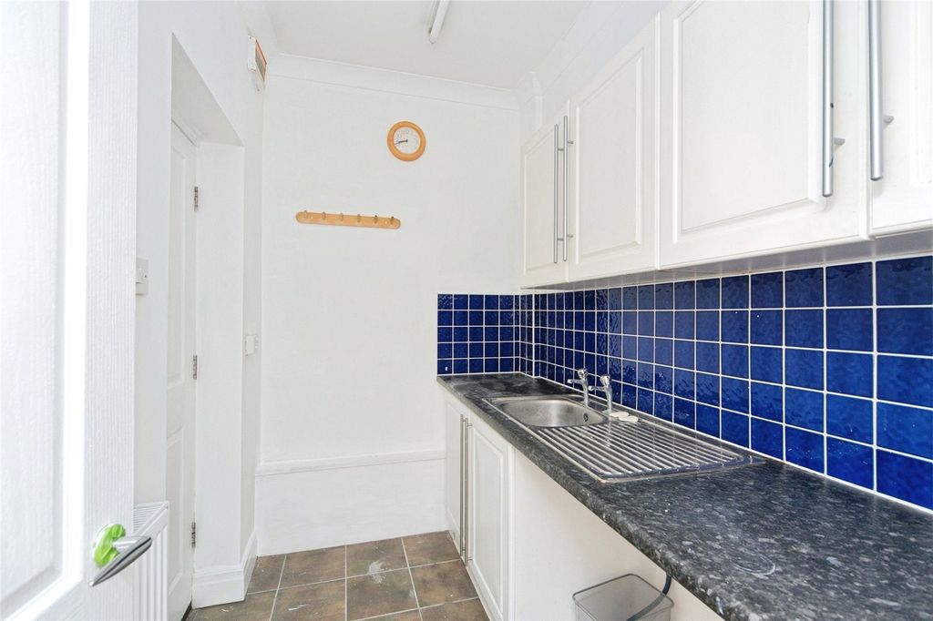 Property photo 3 of 17 Picture No. 20